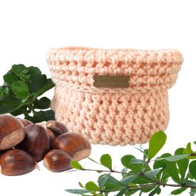 Horgolt tárolókosár akasztóval