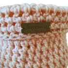 Horgolt tárolókosár akasztóval